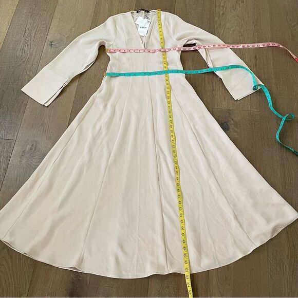NWT ZARA Bloggers Fav Voluminous V-Neck Cream Midi Women's Dress (Size S) - Picture 8 of 10